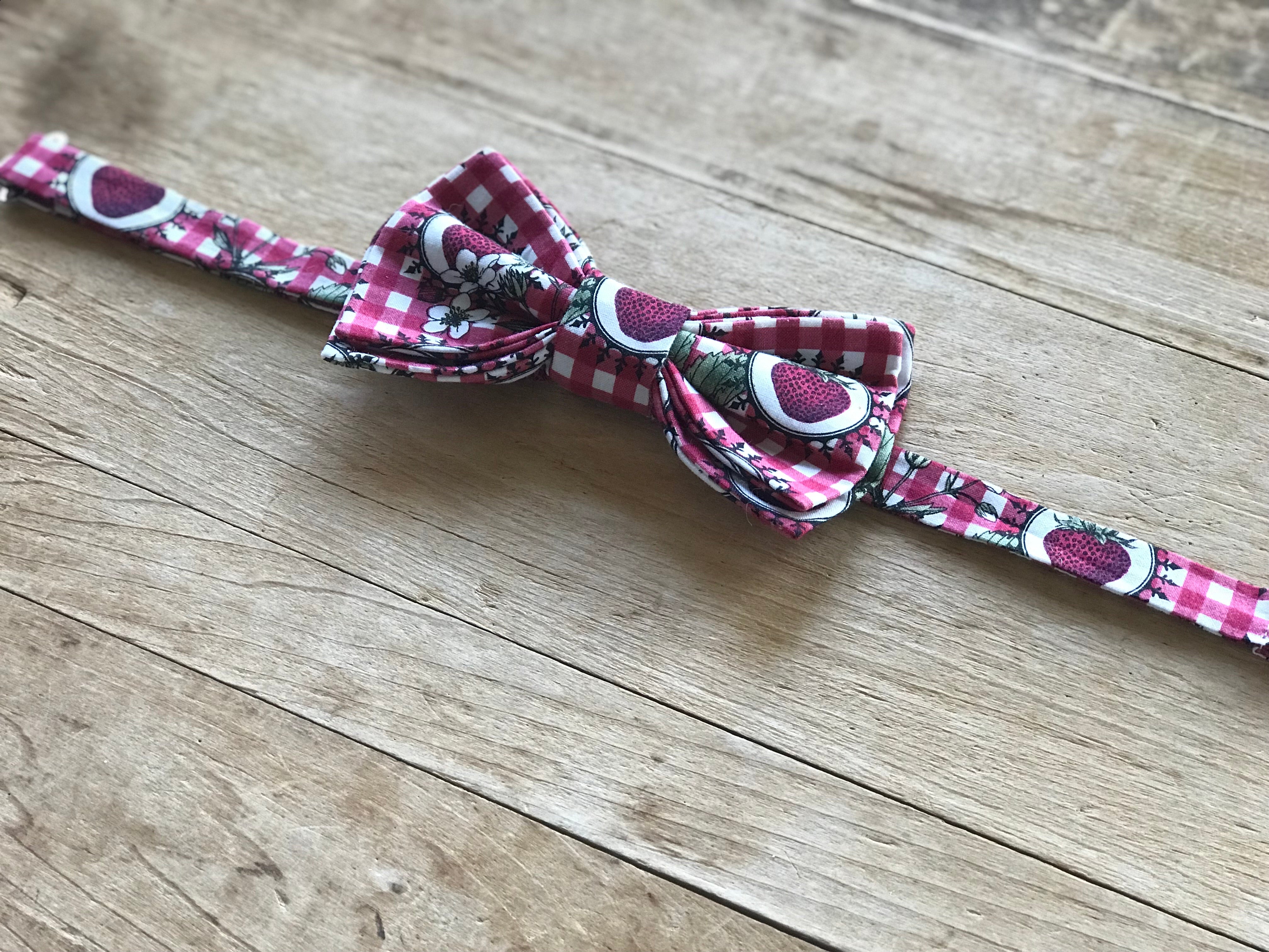 Strawberry Patch Adjustable Bow Tie