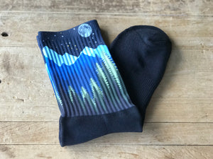 Night Mountain Scene Crew Socks (Blue)