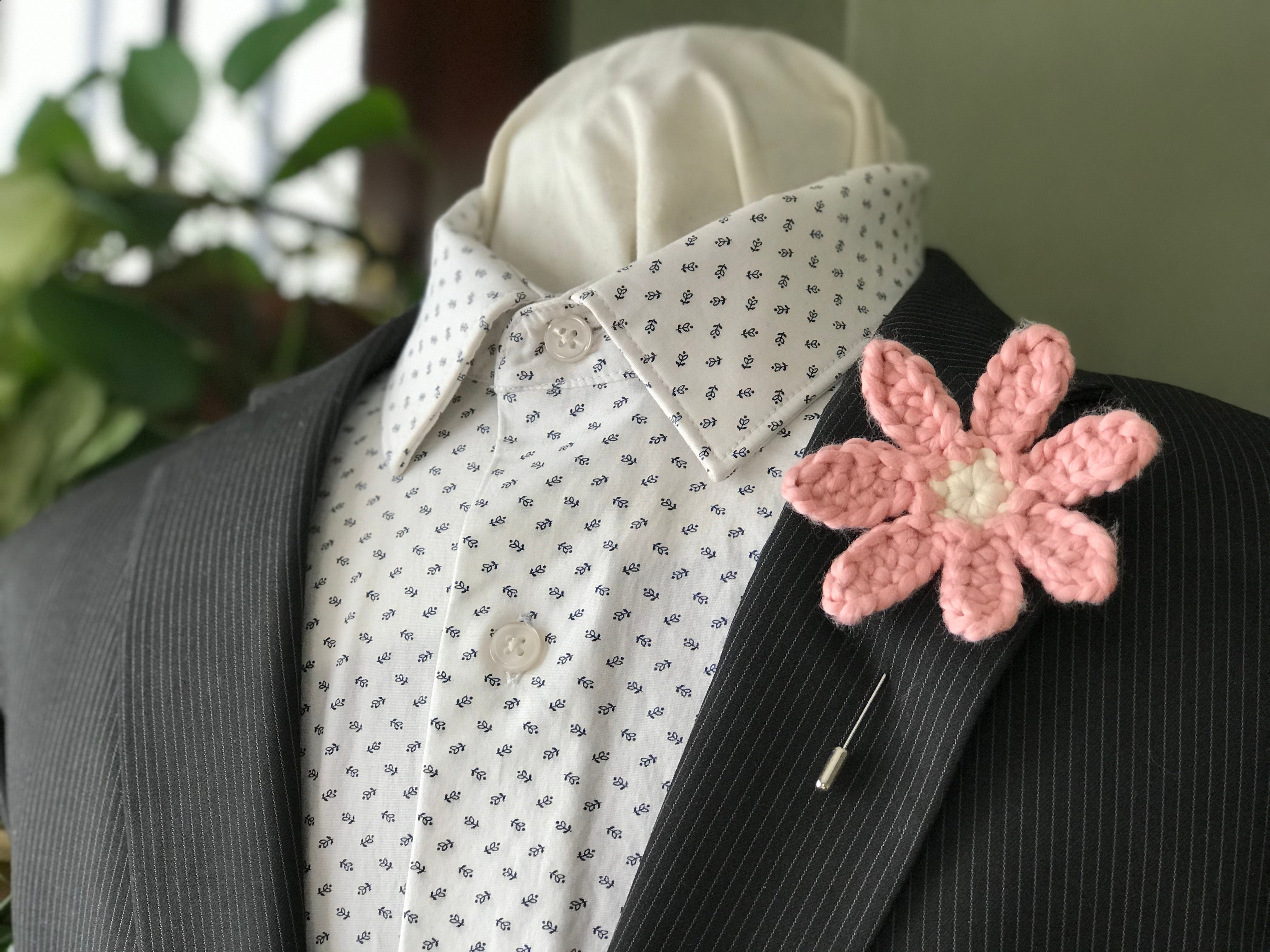 Valentine’s Day Pink Daisy Lapel Pin
